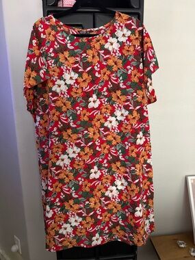 Red Floral Short Sleeve Shift Dress